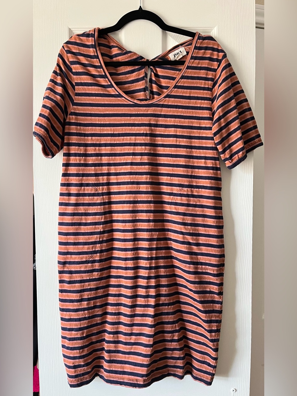 Pact Organic T-shirt Dress. Size Large